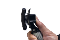 Beeztees Orta ve Uzun Tüylü Köpek Tarağı, Bas-Çek Birikmiş Tüyleri Kolay Sıyırma, Siyah, 18x8,5x6,5c - 3