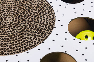 Beeztees Yavru Kedi Karton Tırmalama ve Oyuncağı, 35x35x7cm - 3